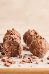 Trufa de Caramelo, Flor de Sal y Nibs de Cacao - Imagen 4