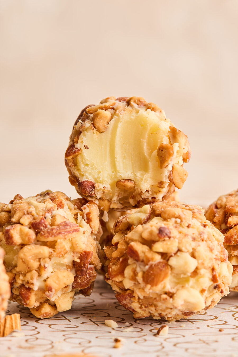 Trufa de Praline de Almendras y Chocolate Blanco - Imagen 2