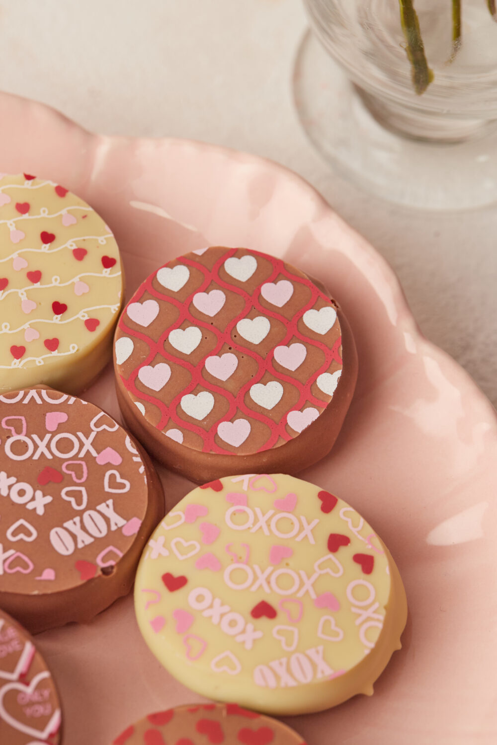 Oreos Bañadas en Chocolate de Día de San Valentín