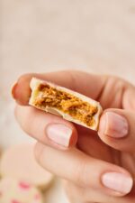 Alfajor de sal prieta baby girl - Imagen 2