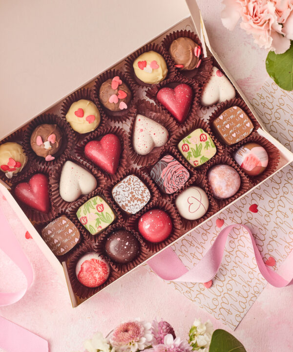 Caja variada de Chocolates Día de la Madre:  24 unidades.
