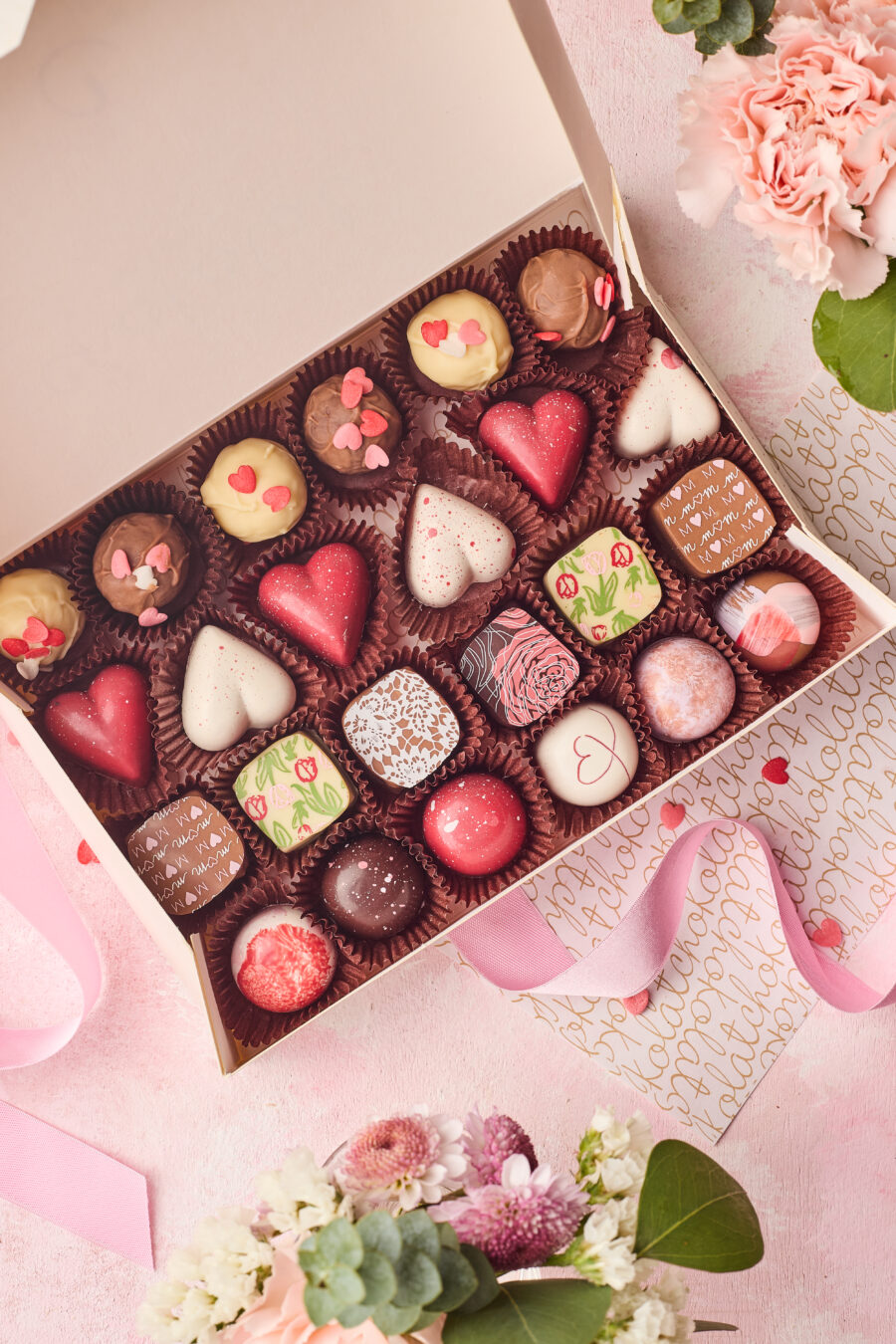 Caja variada de Chocolates Día de la Madre:  24 unidades.