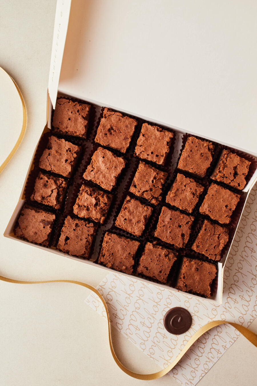 Cajas de Brownies Mini: 20 unidades.