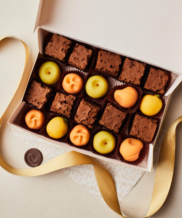 Caja de frutitas de maná y brownies: 20 unidades.
