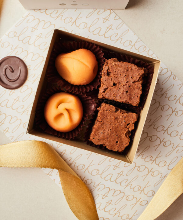Caja de Maná de Frutitas y Brownies: 4 unidades.