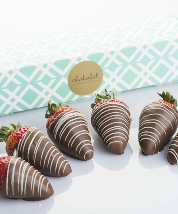 Caja de Frutillas bañadas en Chocolate: 6 unidades