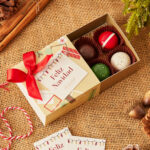 Cajas de Bombones Navideños: 4 unidades.