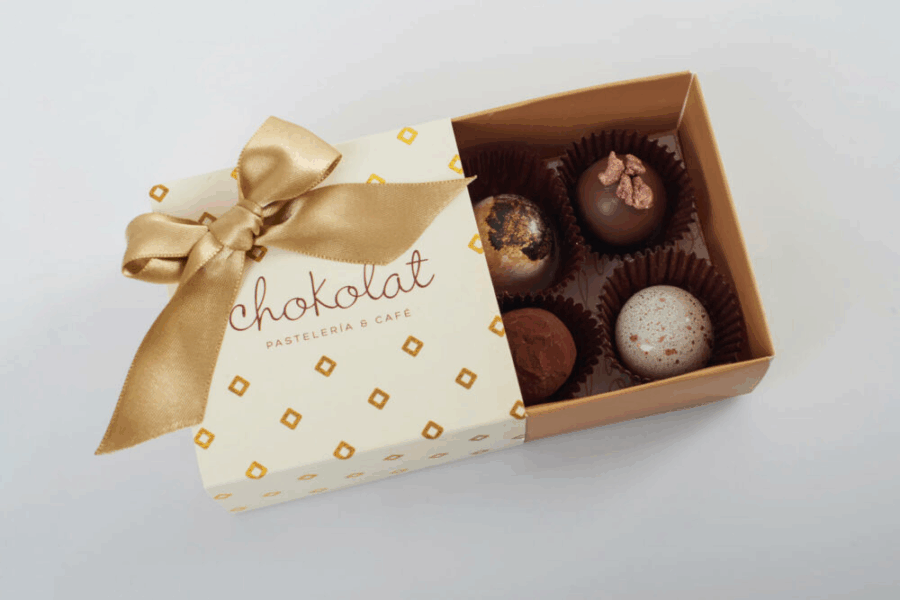 Caja de Trufas y Bombones: 4 unidades.