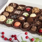 Caja Variada: Bombones, Trufas y Chocolates. 24 unidades.